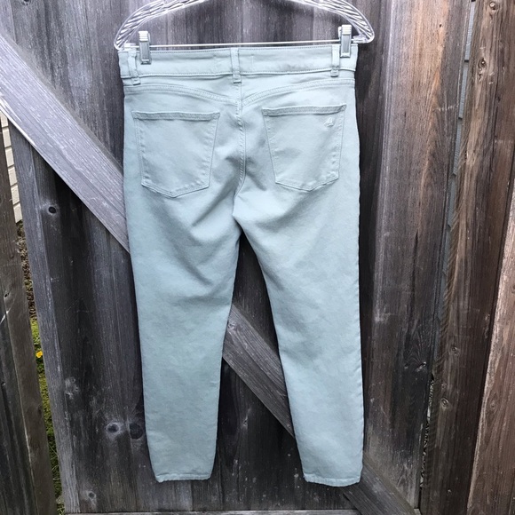 DL 1961 Florence Instascupt Cropped (Grove) - Picture 3 of 10